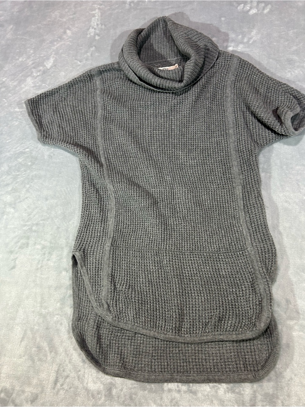 UGG Gray Knit Cowl Neck Short Sleeve Pullover Sweater Women’s S Solid